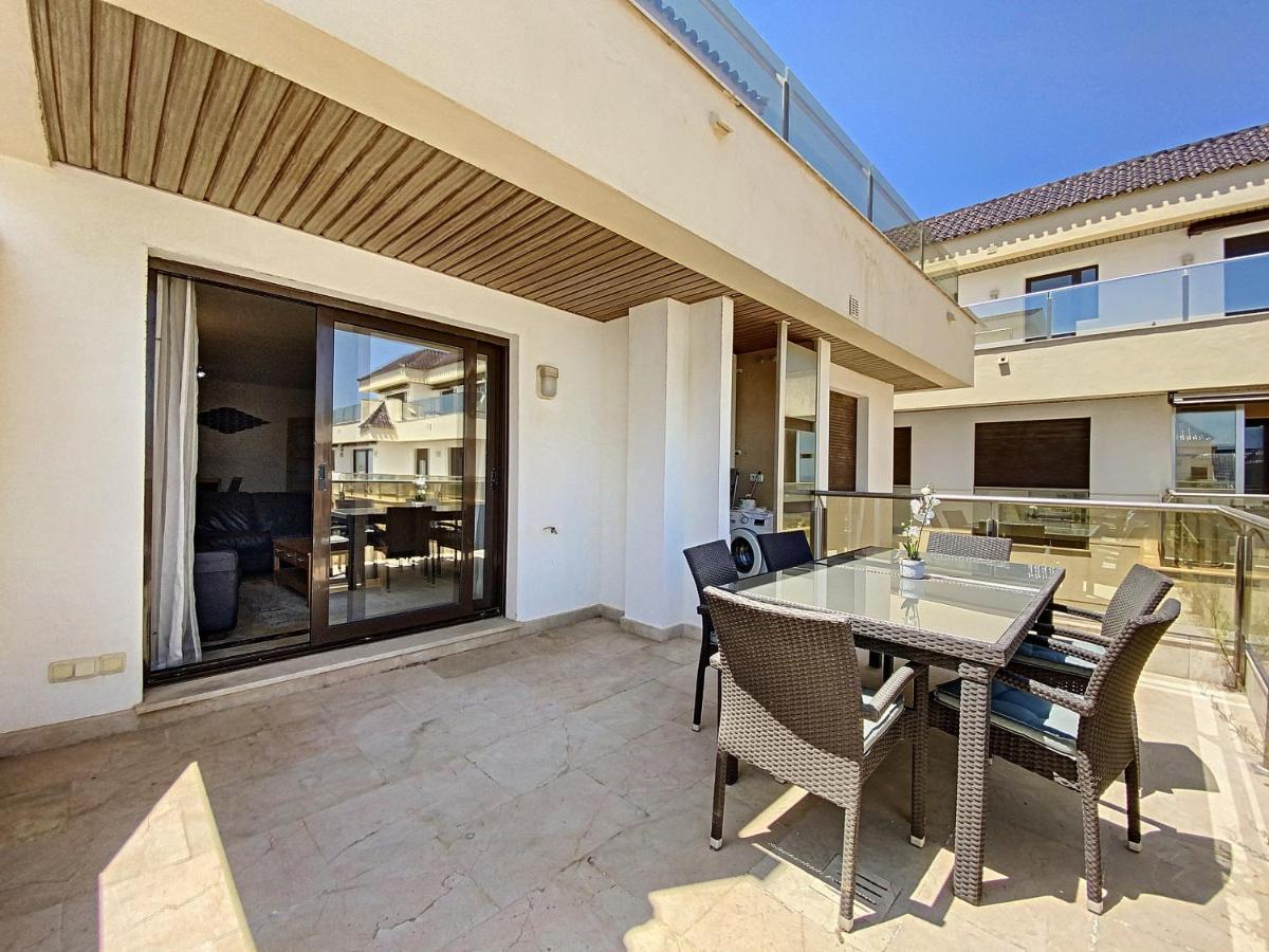 Lovely Apartment With Pool & Sea Views - Marina Del Castillo 2129 Manilva Kültér fotó