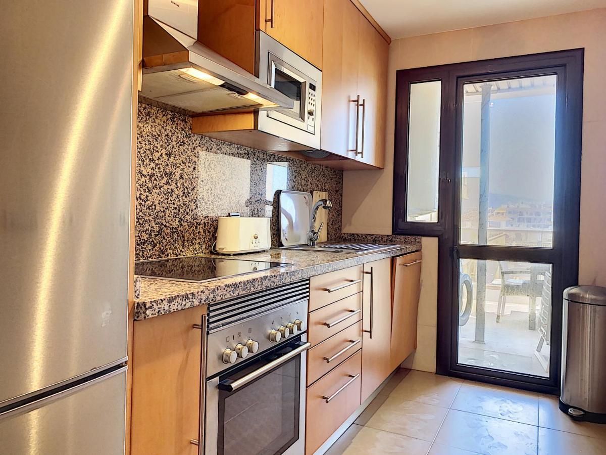 Lovely Apartment With Pool & Sea Views - Marina Del Castillo 2129 Manilva Kültér fotó