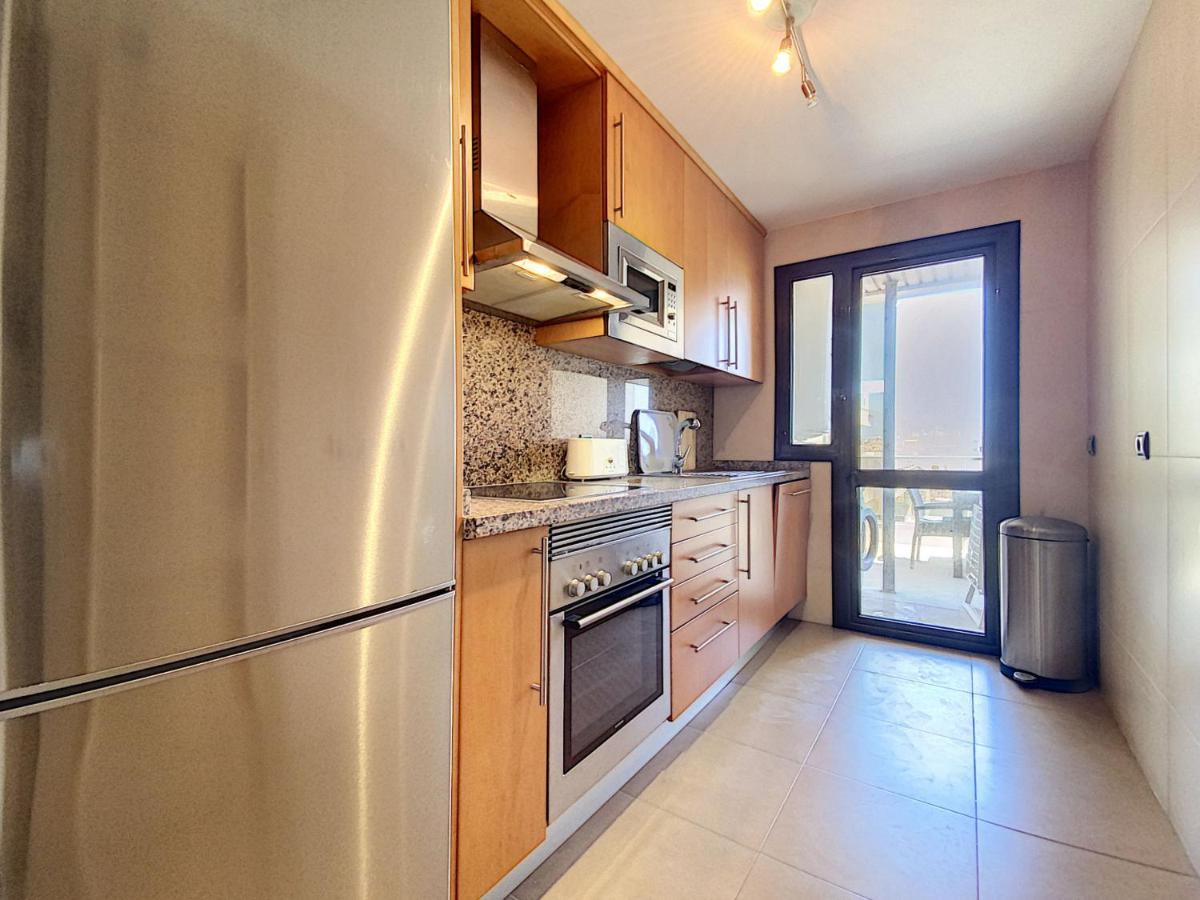Lovely Apartment With Pool & Sea Views - Marina Del Castillo 2129 Manilva Kültér fotó