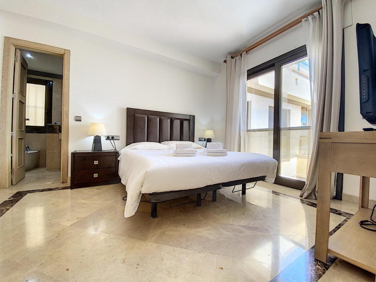 Lovely Apartment With Pool & Sea Views - Marina Del Castillo 2129 Manilva Kültér fotó